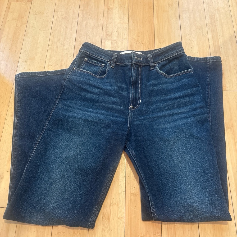 Hollister Women's Straight Leg Jeans - Dark Blue Wash